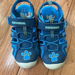 Light up Paw Patrol sandal size 11